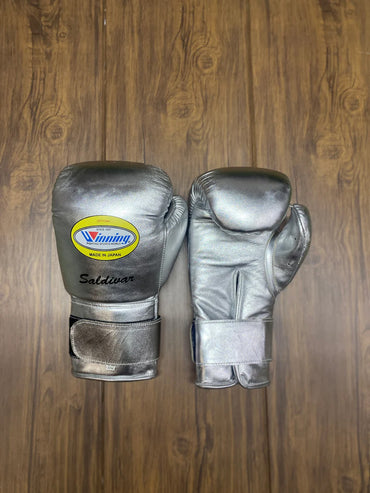 Winning Boxing Gloves Silver – Japanese Logo Velcro