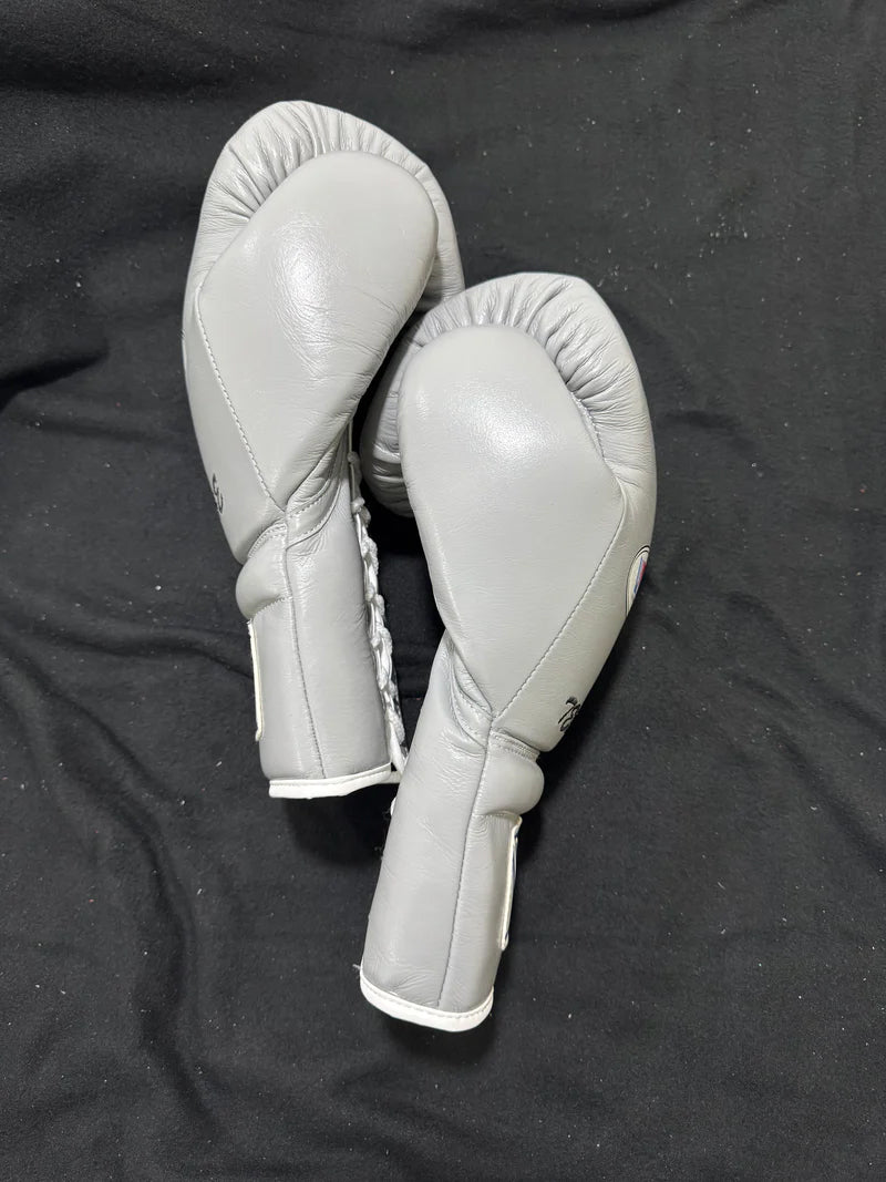 Winning Boxing Gloves Grey – Lace-Up
