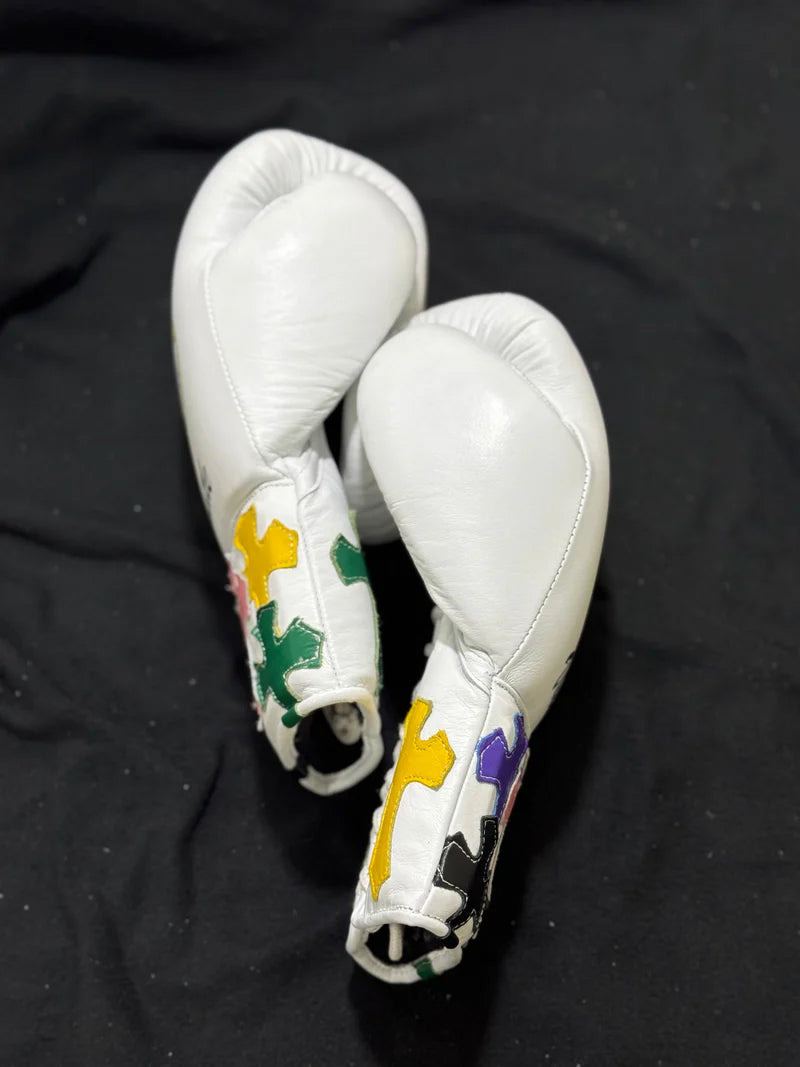 Winning Boxing Gloves White – Japanese Logo Chrome Heart Style Lace-Up